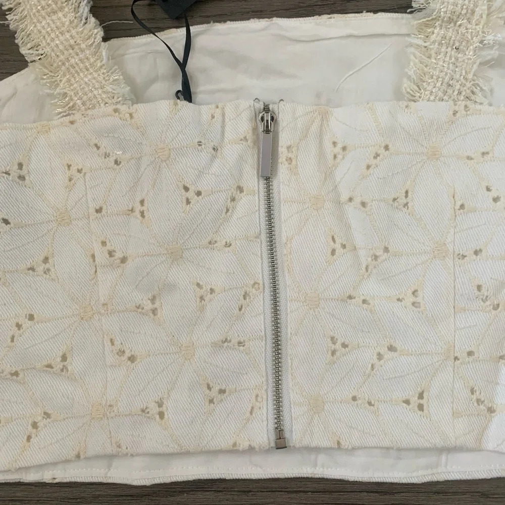 House of Harlow 1960 Eyelet Crop Top - Size M - White - NWT‎ - Picture 6 of 11